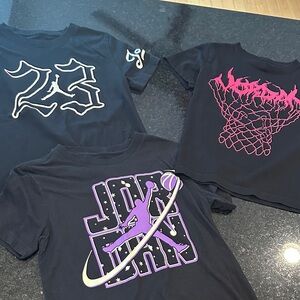 Jordan big boys (S) Graphic T-Shirts - Black and Pink